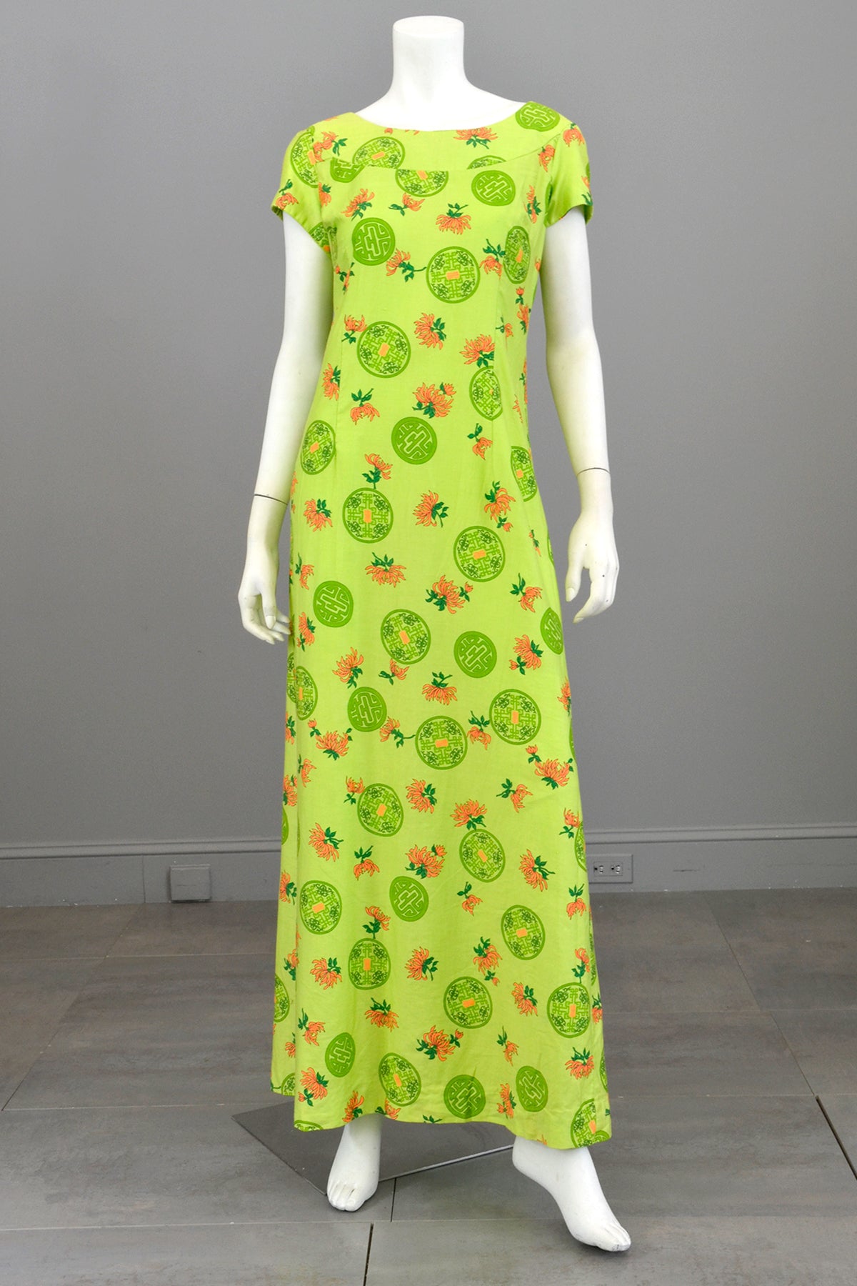 1960s 70s Hawaiian Lotus Print Draped Back Babydoll Maxi Dress
