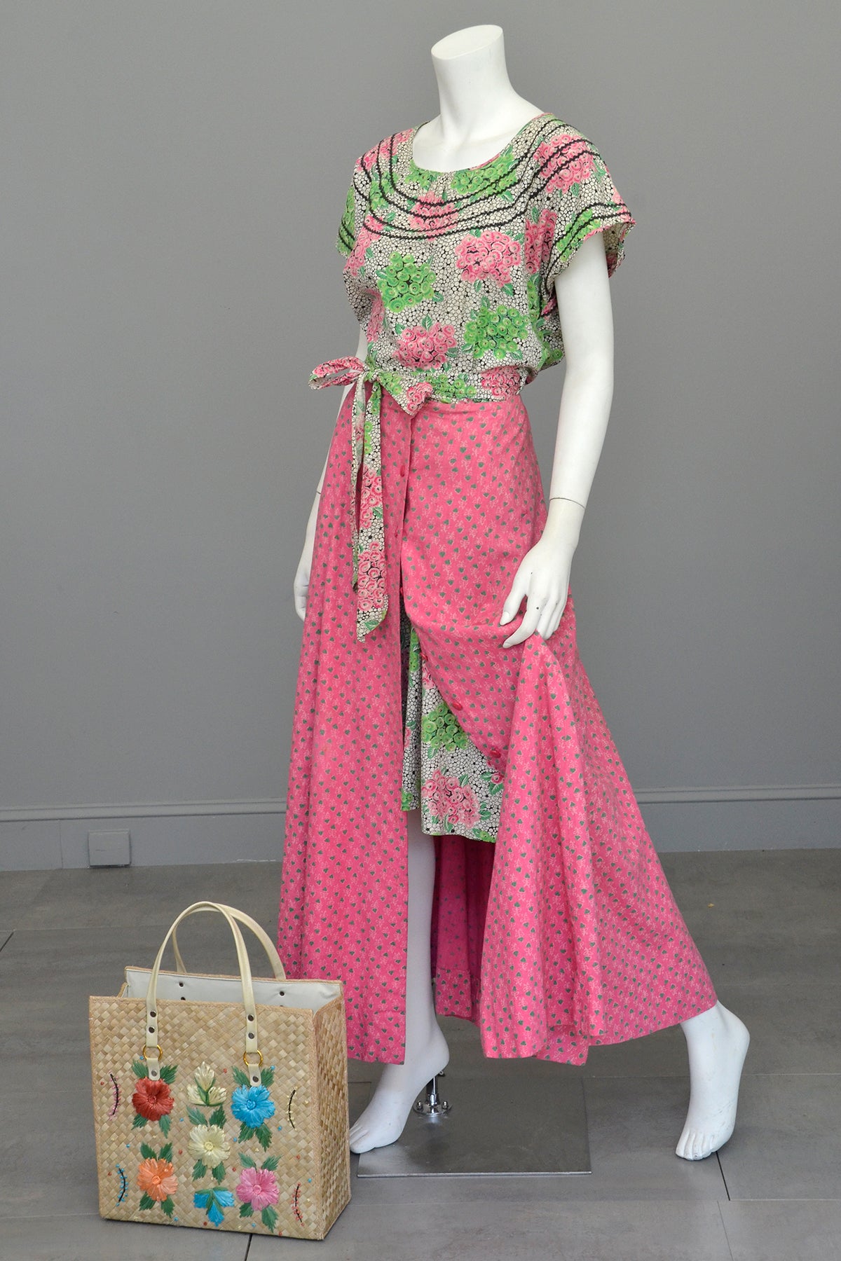 1940s 50s Pink Green Hydrangea Print Wrap House Dress