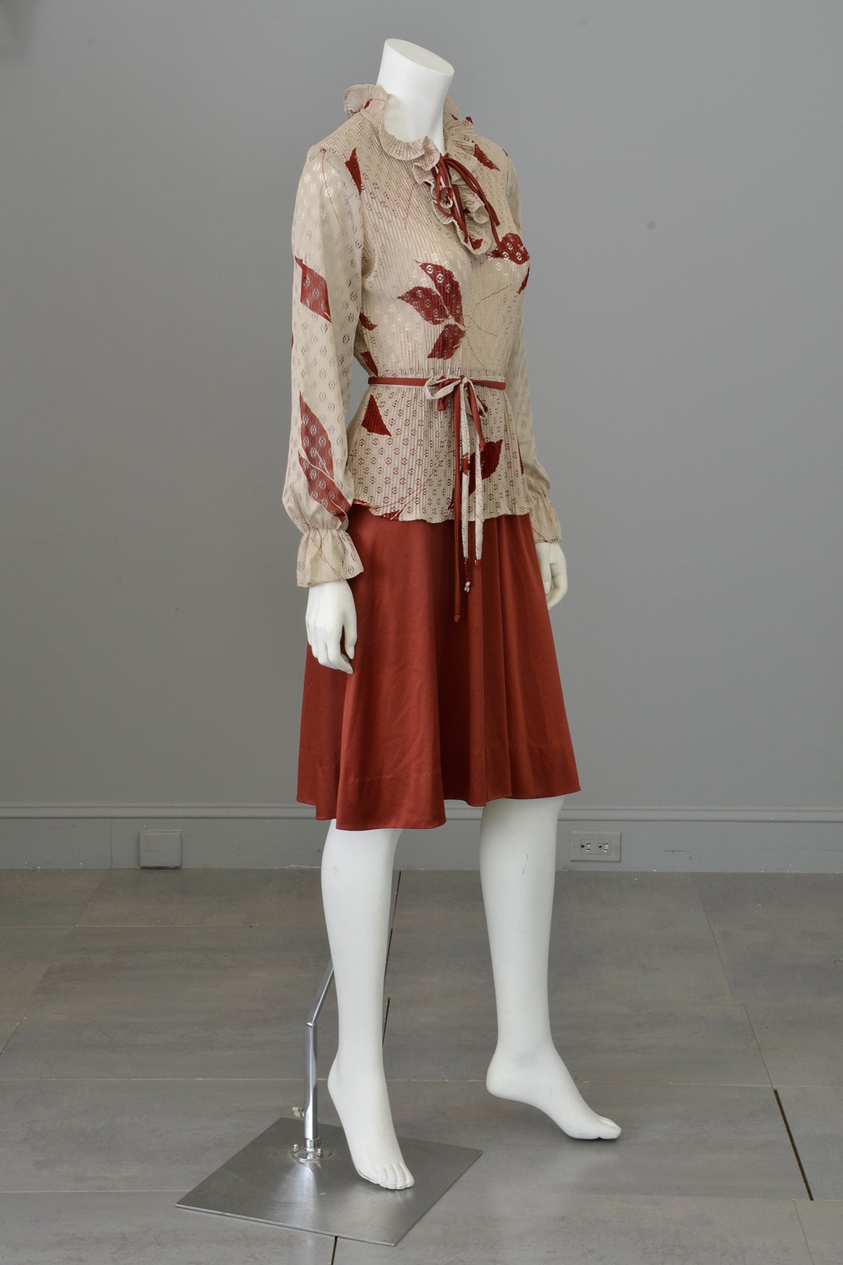 1970s Rust Leaf Print Sheer and Sexy Secretary Dress w Keyhole Bodice | VintageVirtuosa 1970s Rust Leaf Print Sheer and Sexy Secretary Dress w Keyhole Bodice | VintageVirtuosa