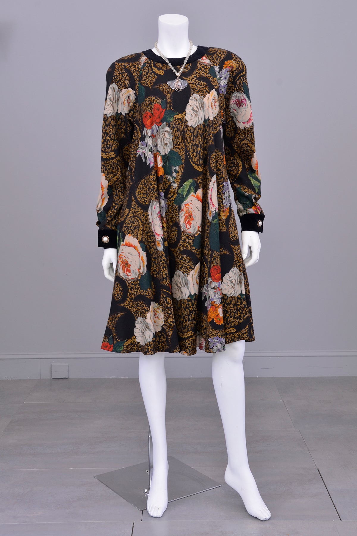 1980s Painterly Rose Print Trapeze Dress by Donna Morgan for Leslie Fa 1980s Painterly Rose Print Trapeze Dress by Donna Morgan for Leslie Fa
