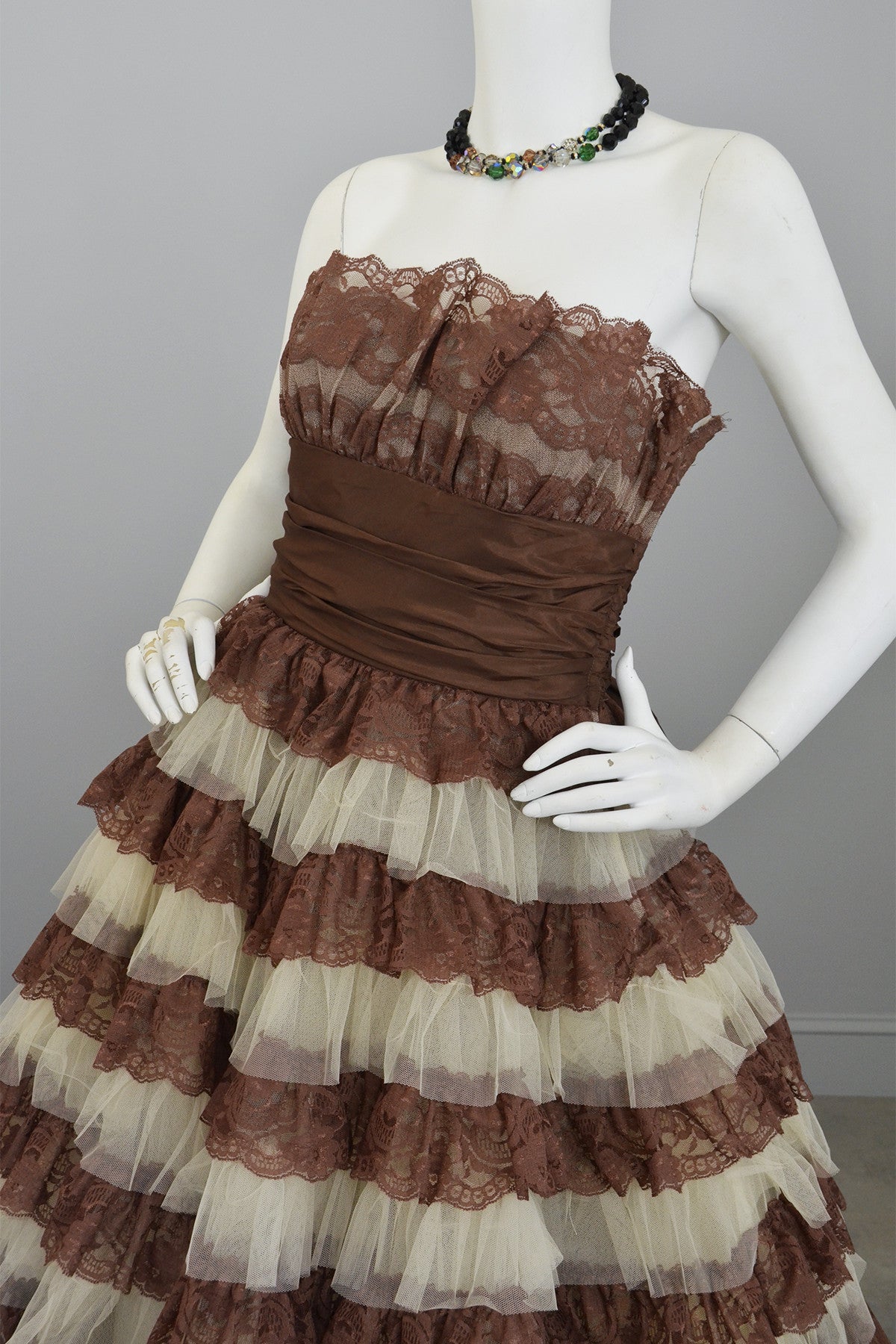 Betsey Johnson 50s Style Brown Tiered Lace Party Prom Pinup Dress Betsey Johnson 50s Style Brown Tiered Lace Party Prom Pinup Dress