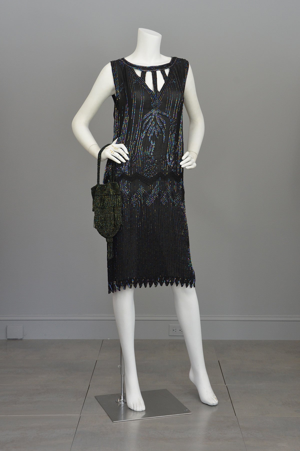 Modern does 20s Black Beaded Keyhole Neckline Deco Dress Flapper Style | VintageVirtuosa Modern does 20s Black Beaded Keyhole Neckline Deco Dress Flapper Style | VintageVirtuosa