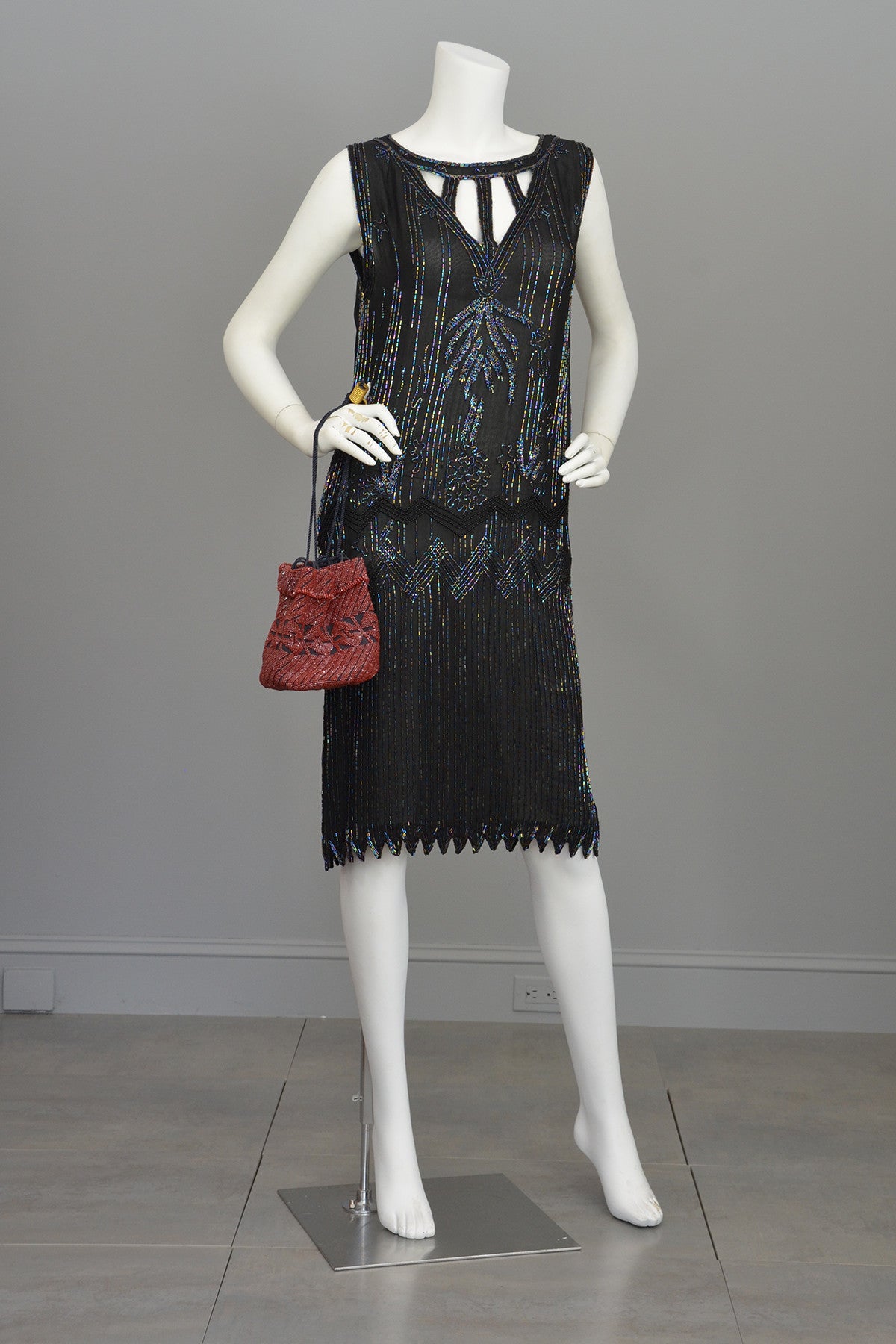 Modern does 20s Black Beaded Keyhole Neckline Deco Dress Flapper Style | VintageVirtuosa Modern does 20s Black Beaded Keyhole Neckline Deco Dress Flapper Style | VintageVirtuosa