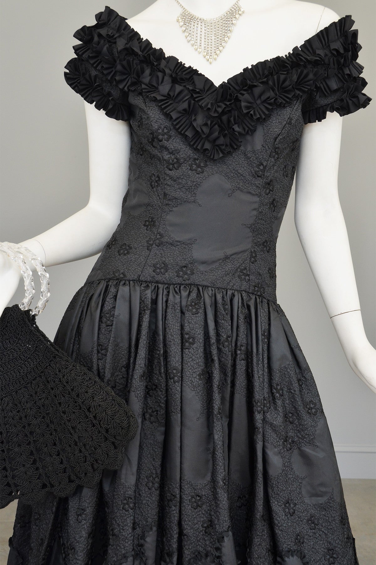 1970s 80s Black Embroidered Ruffle Neckline Evening Gown | VintageVirtuosa 1970s 80s Black Embroidered Ruffle Neckline Evening Gown | VintageVirtuosa