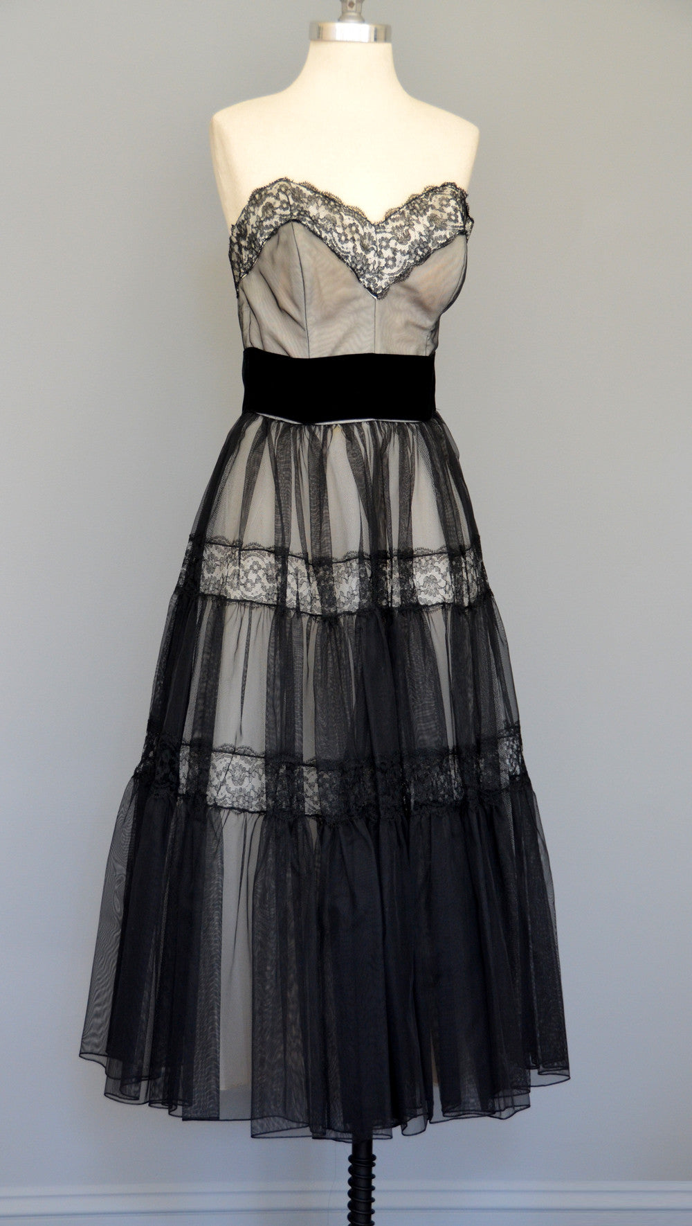 Layaway 1950s Black Lace and Chiffon Party Prom Dress
