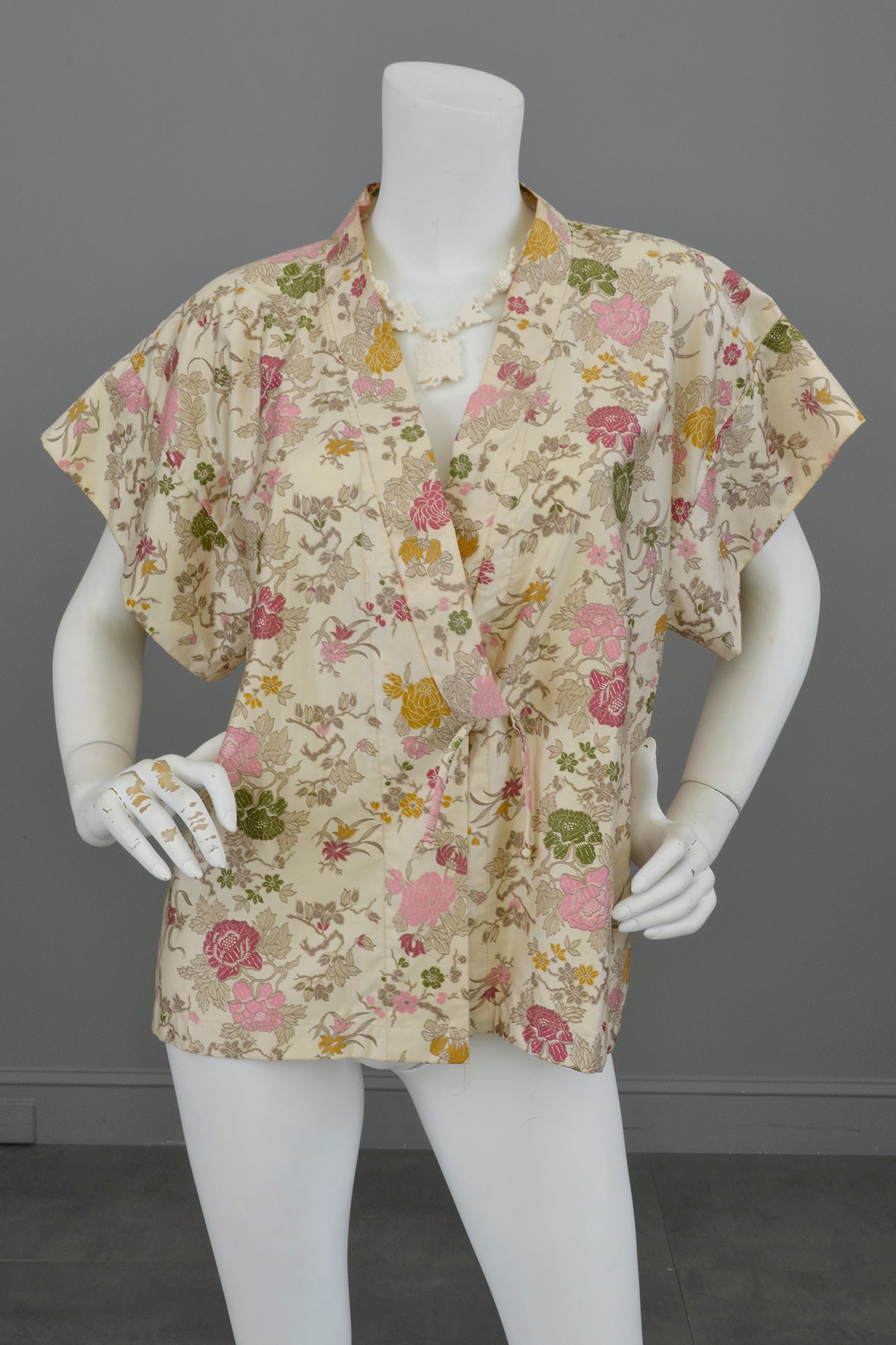1970s doing 40s Floral Kimono Jacket