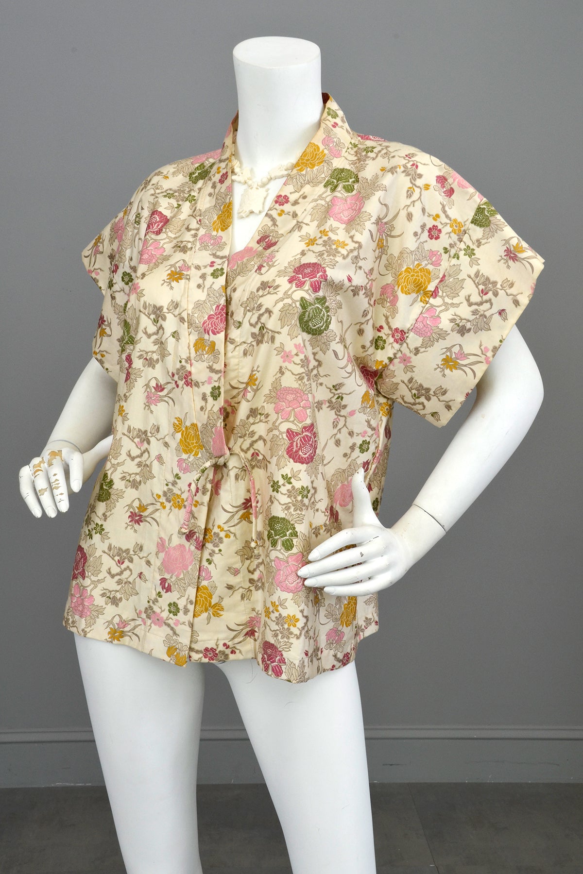 1970s doing 40s Floral Kimono Jacket