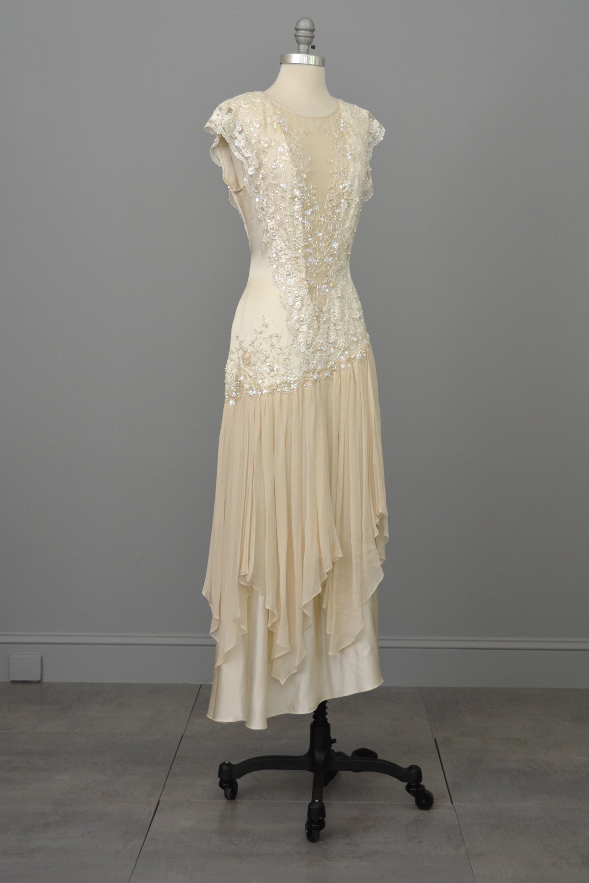 Vintage 80s 90s Beaded Lace Silk Chiffon Flapper Dress | VintageVirtuosa Vintage 80s 90s Beaded Lace Silk Chiffon Flapper Dress | VintageVirtuosa