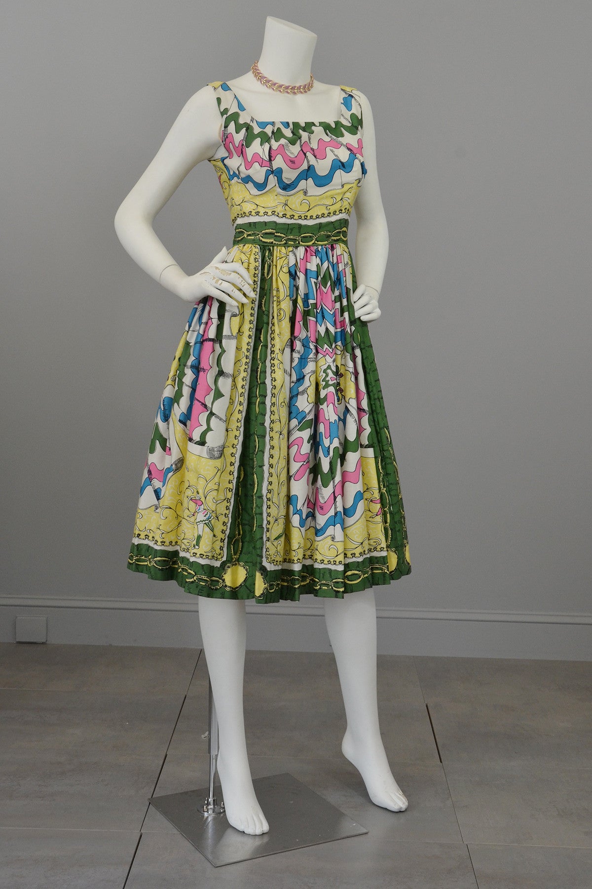 1950s Novelty Print Vintage Dress with Dancing Jesters