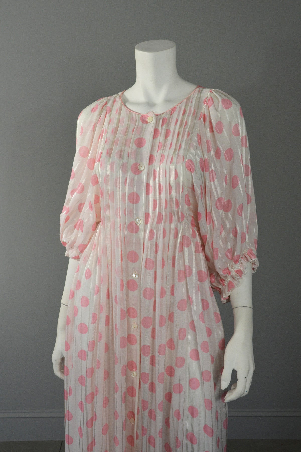 Christian Dior Pink Polka Dot Babydoll Dressing Gown Christian Dior Pink Polka Dot Babydoll Dressing Gown