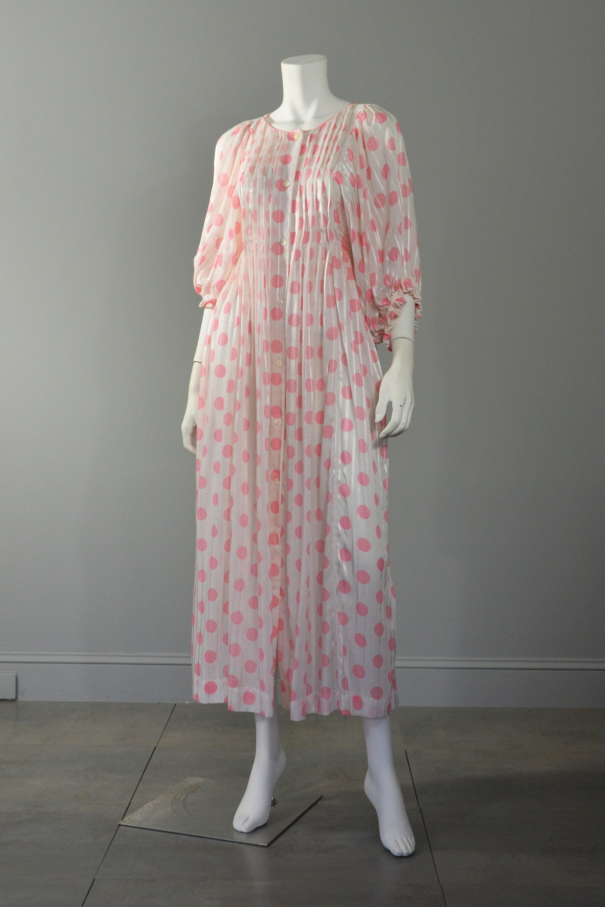 Christian Dior Pink Polka Dot Babydoll Dressing Gown | VintageVirtuosa Christian Dior Pink Polka Dot Babydoll Dressing Gown | VintageVirtuosa