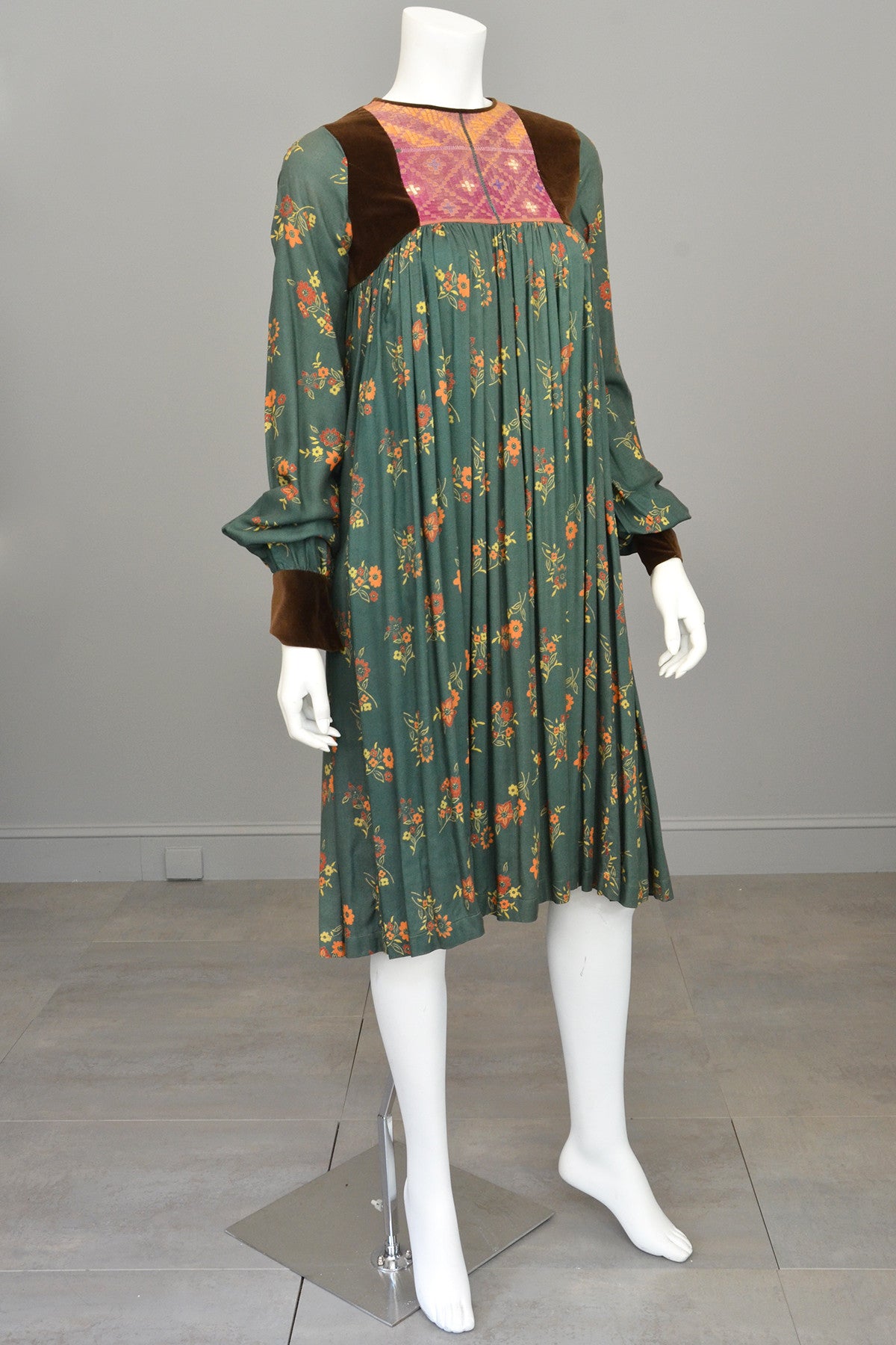 Embroidered Floral Print India Babydoll Hippie Dress Embroidered Floral Print India Babydoll Hippie Dress
