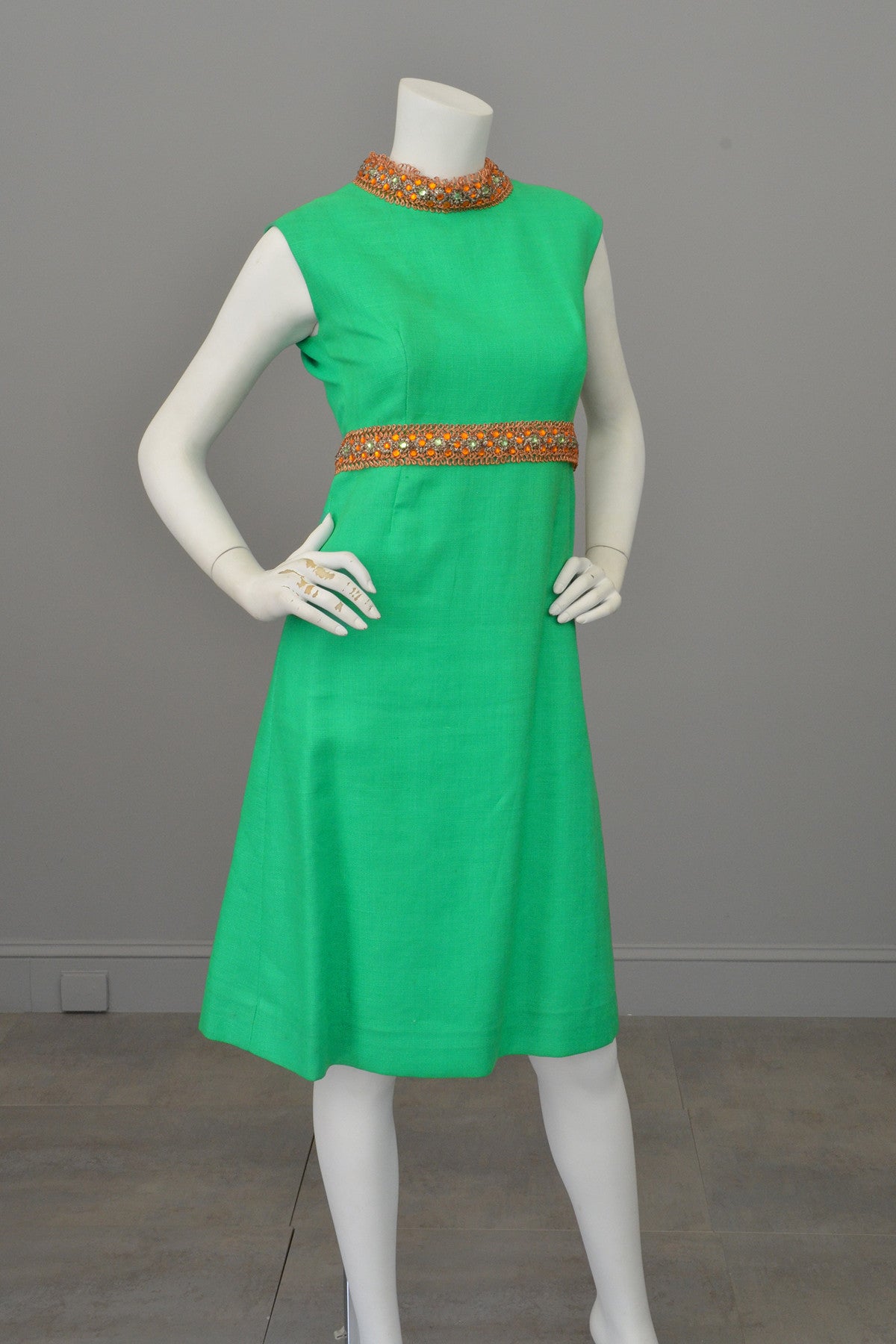 Kelly Green and Copper 70s vintage midi dress | VintageVirtuosa Kelly Green and Copper 70s vintage midi dress | VintageVirtuosa