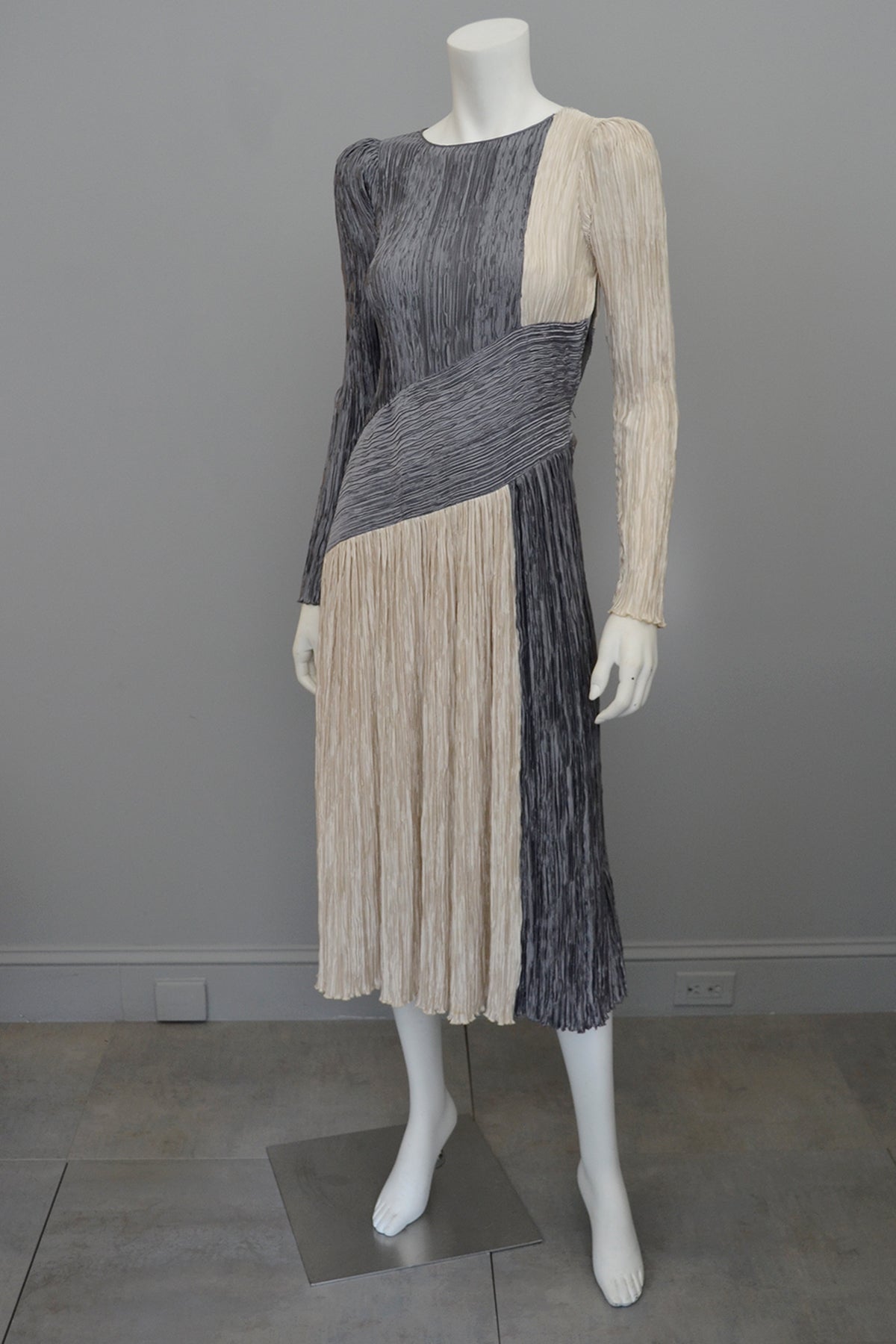 mary mcfadden pleated dress Mary McFadden Recess