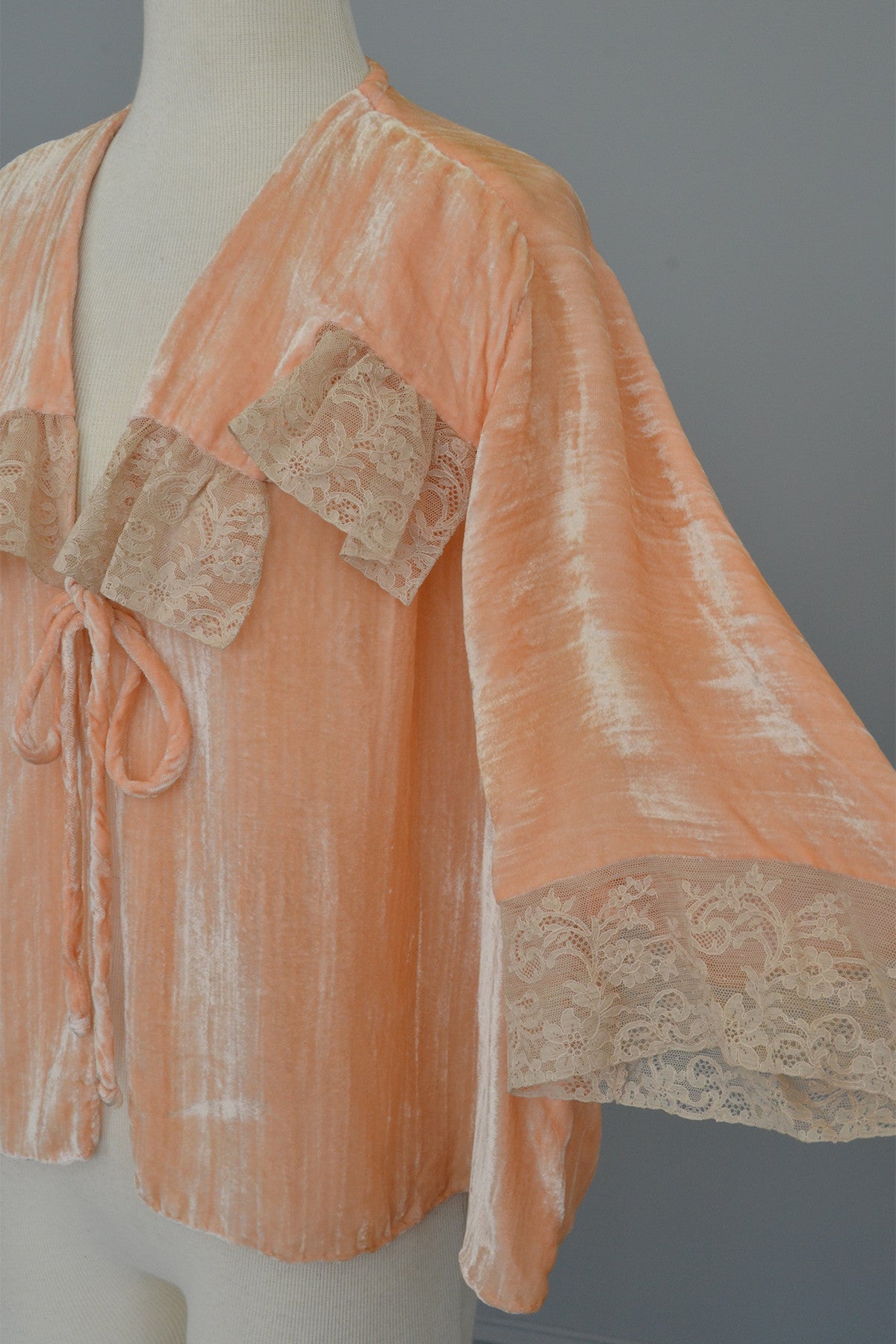Vintage Peach Crushed Velvet Lace Bed Jacket Shrug Bell Sleeves