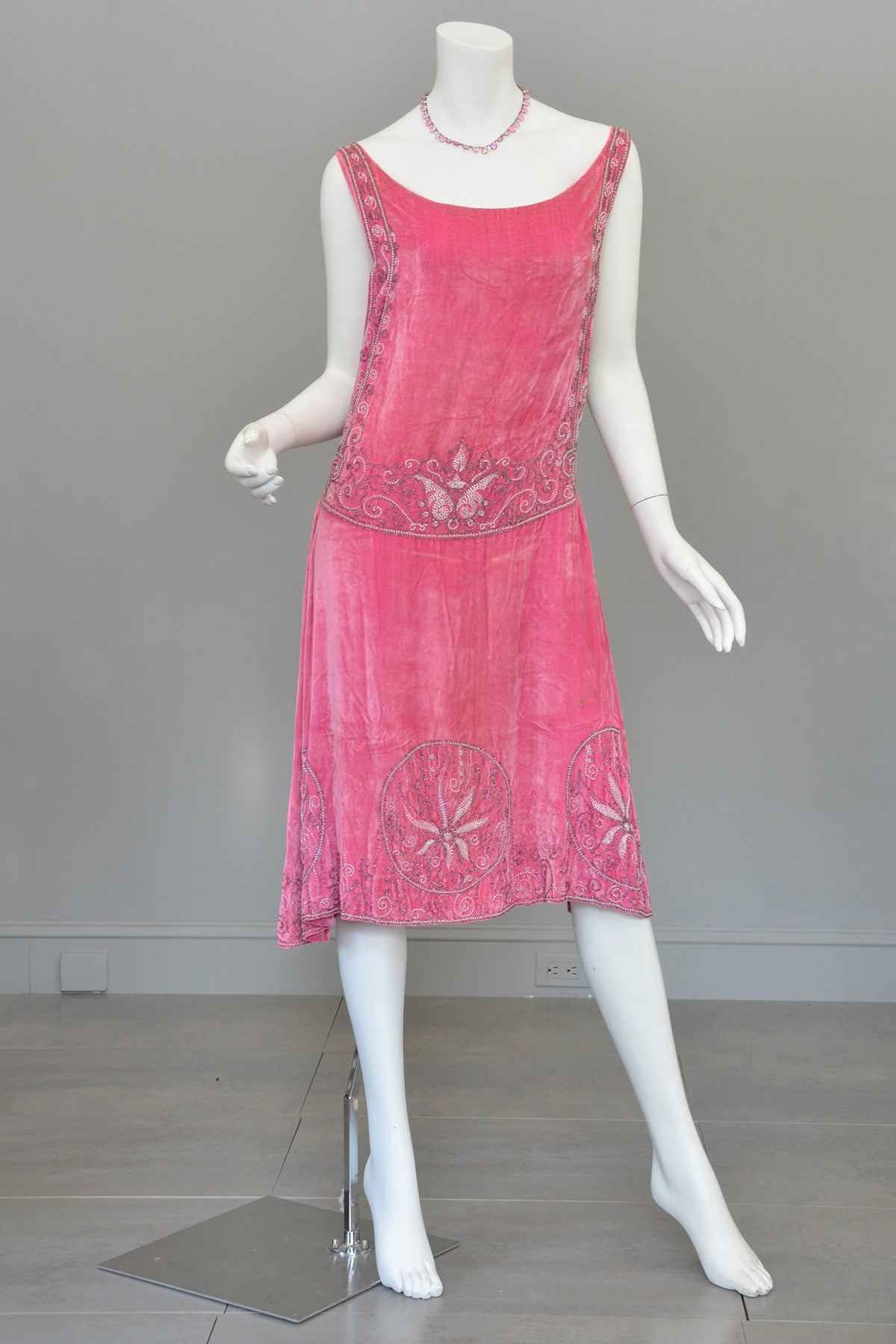 1920s Pink Velvet Deco Beaded Flapper Dress | VintageVirtuosa 1920s Pink Velvet Deco Beaded Flapper Dress | VintageVirtuosa