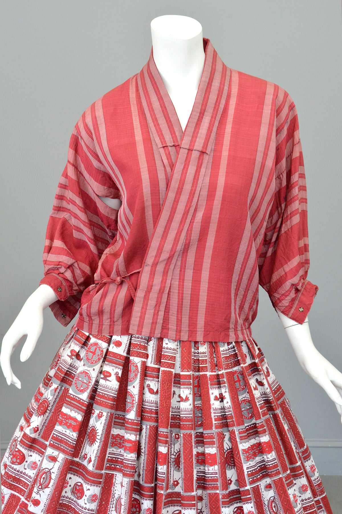 1930s 40s Wrap Front Balloon Sleeve Kimono Jacket