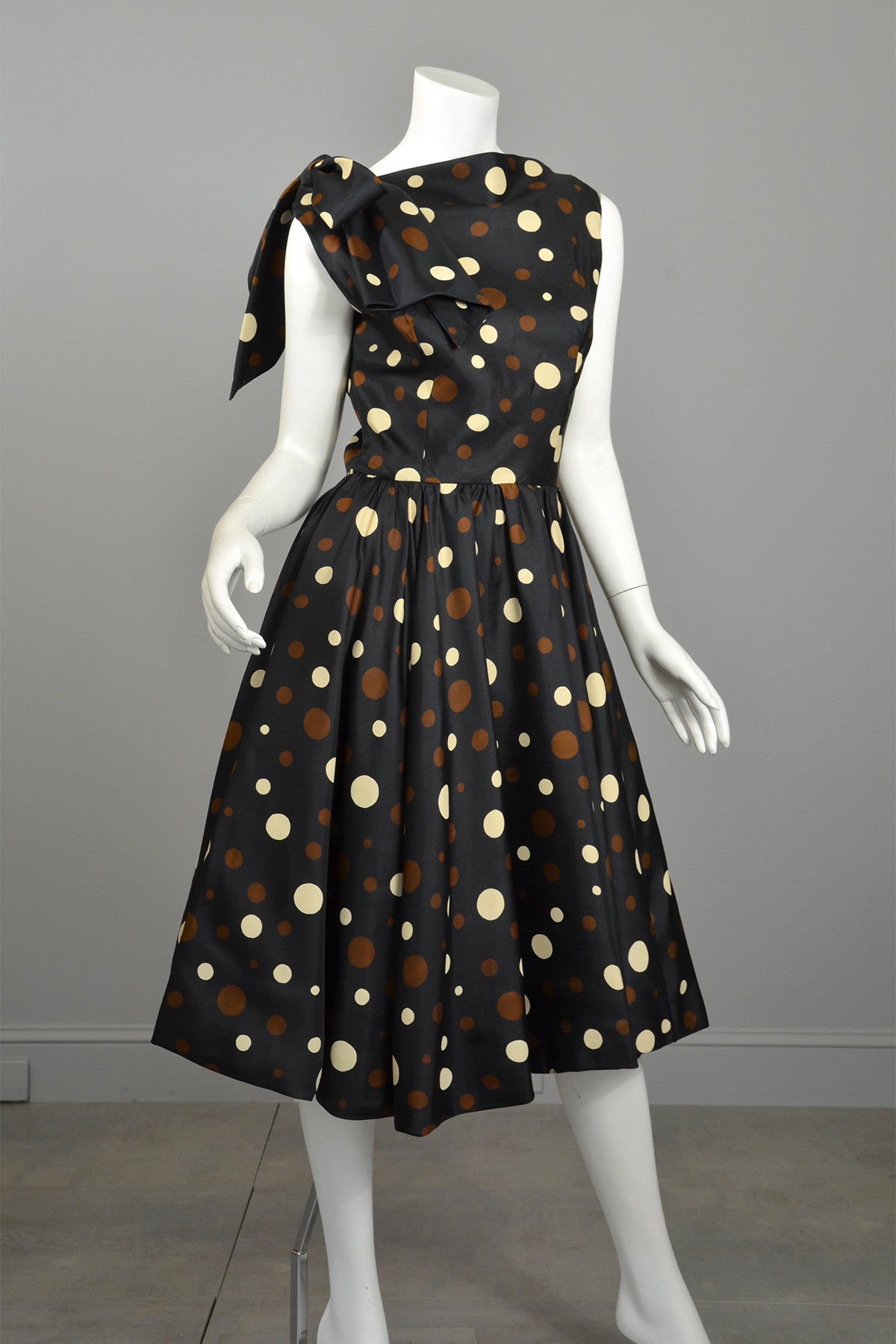 Coming! Vintage 1960s Polka Dot Kitten Bow Fit and Flare Dress | VintageVirtuosa Coming! Vintage 1960s Polka Dot Kitten Bow Fit and Flare Dress | VintageVirtuosa