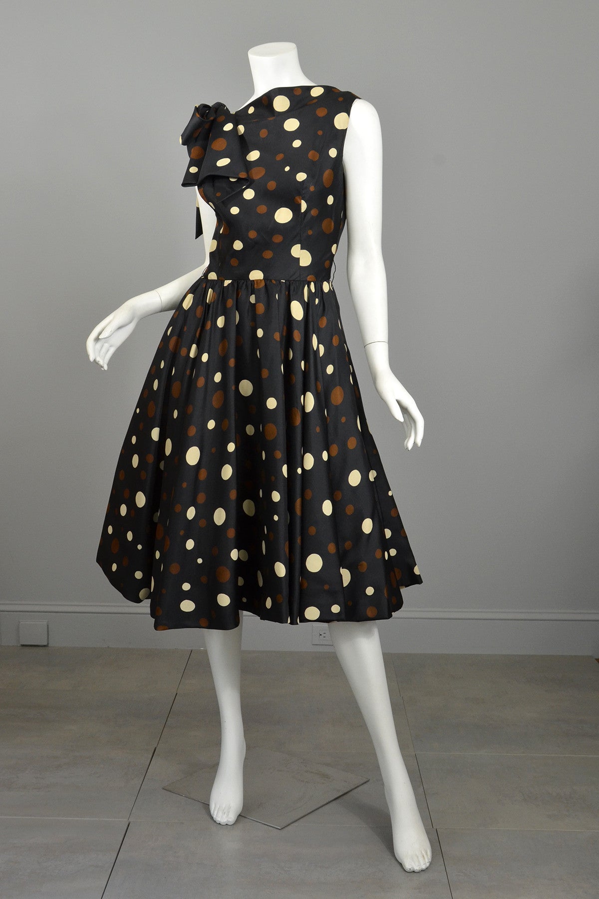 Coming! Vintage 1960s Polka Dot Kitten Bow Fit and Flare Dress | VintageVirtuosa Coming! Vintage 1960s Polka Dot Kitten Bow Fit and Flare Dress | VintageVirtuosa
