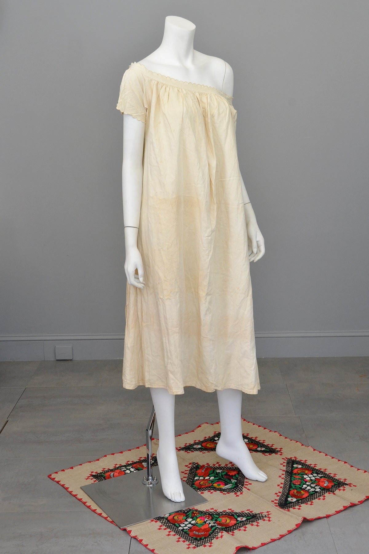 Victorian Off White Off Shoulder Nightgown