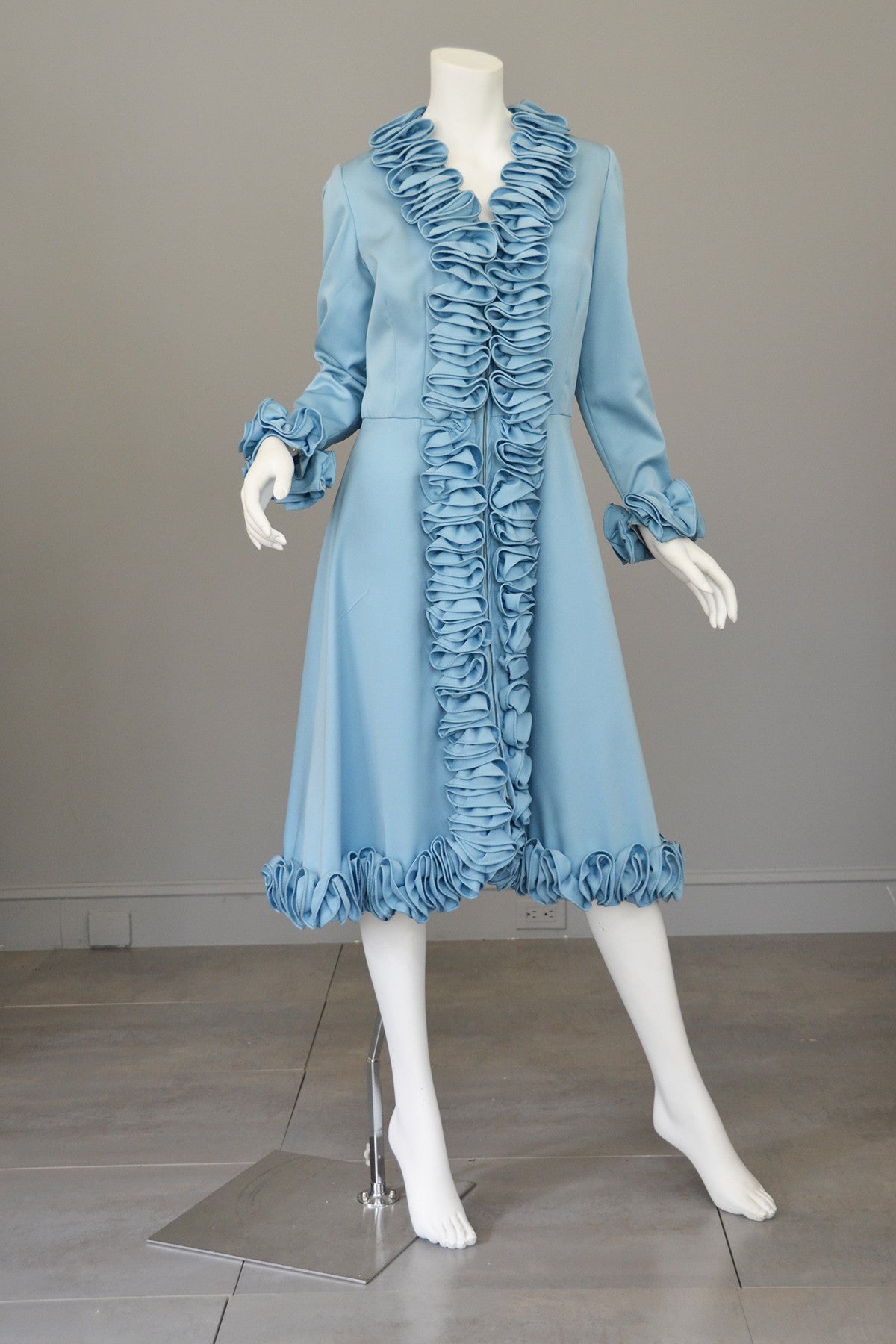 1960s 60s Mod Blue Ruffle A-Line Vintage Dress | VintageVirtuosa 1960s 60s Mod Blue Ruffle A-Line Vintage Dress | VintageVirtuosa
