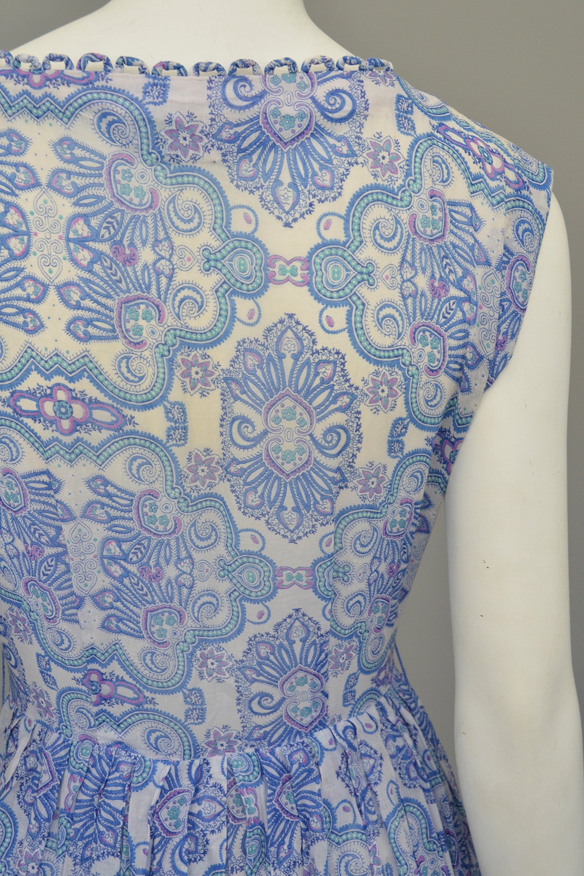 1950s Semi Sheer Blue White Paisley Scallop Trim Starfish Sundress | VintageVirtuosa 1950s Semi Sheer Blue White Paisley Scallop Trim Starfish Sundress | VintageVirtuosa
