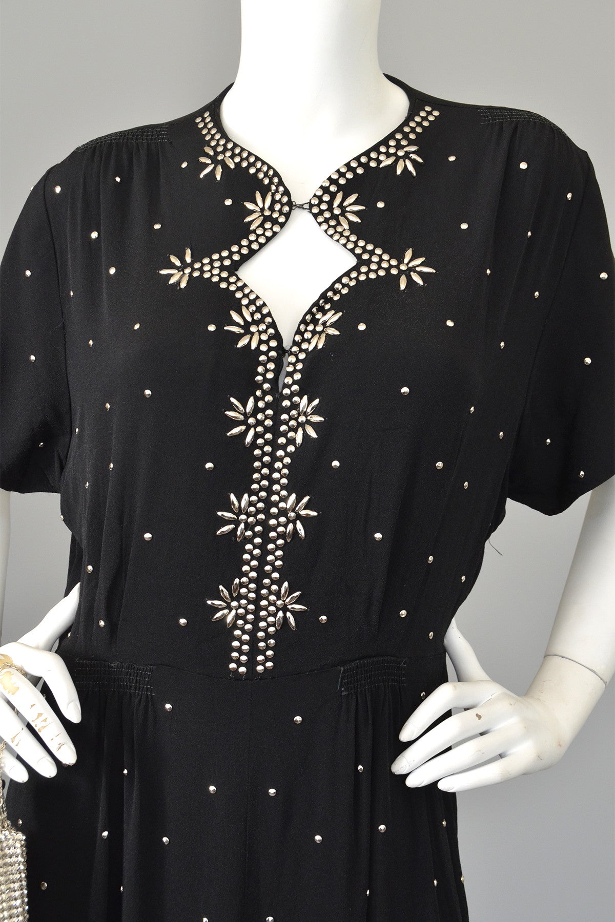 1930s 40s Studded Black Crepe Keyhole Neckline Vintage Dress, Size L | VintageVirtuosa 1930s 40s Studded Black Crepe Keyhole Neckline Vintage Dress, Size L | VintageVirtuosa