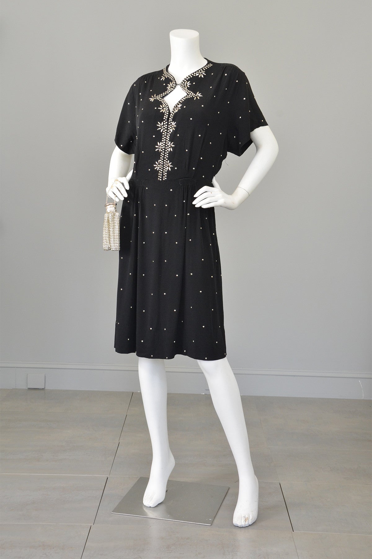 1930s 40s Studded Black Crepe Keyhole Neckline Vintage Dress, Size L | VintageVirtuosa 1930s 40s Studded Black Crepe Keyhole Neckline Vintage Dress, Size L | VintageVirtuosa