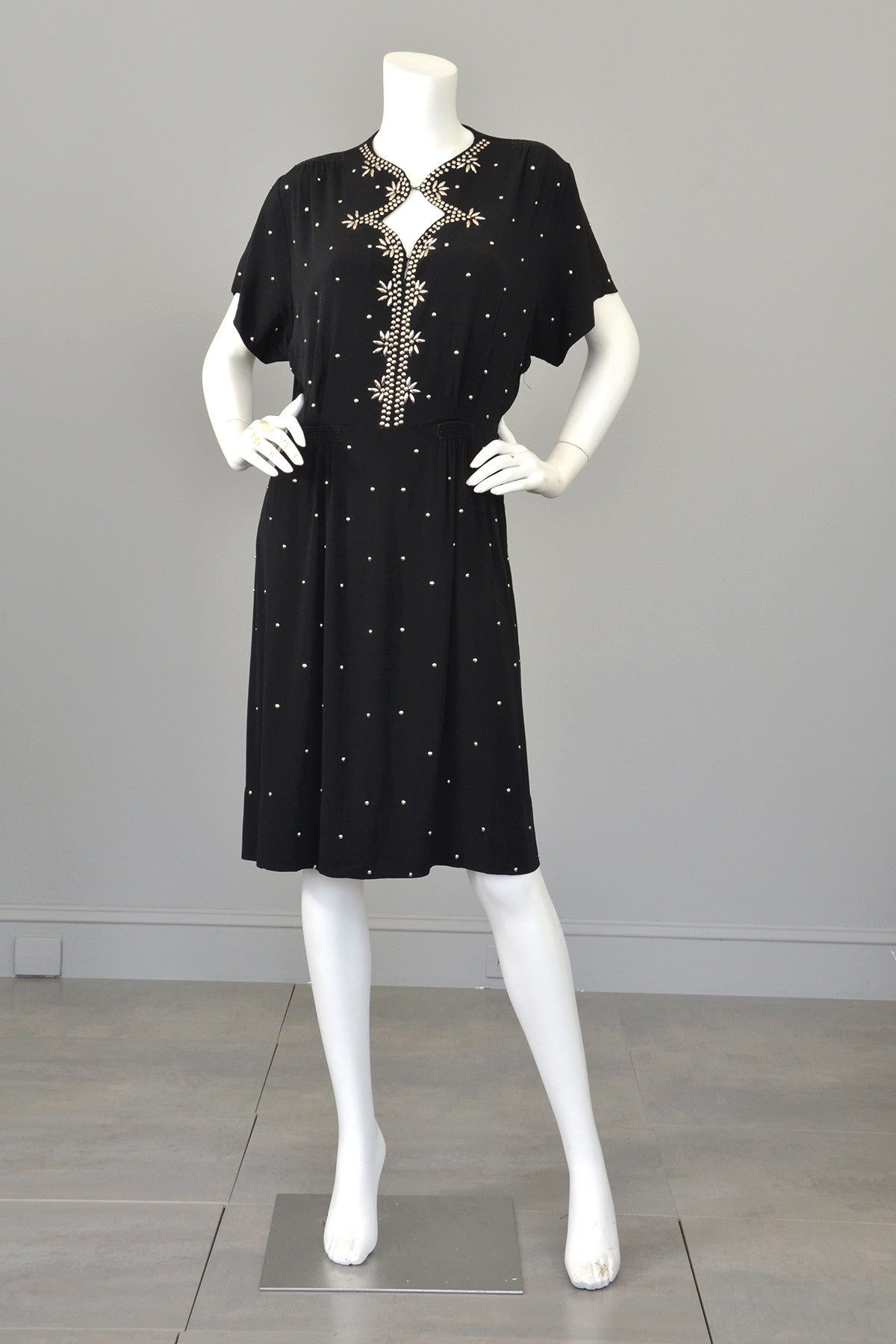 1930s 40s Studded Black Crepe Keyhole Neckline Vintage Dress,  Size L
