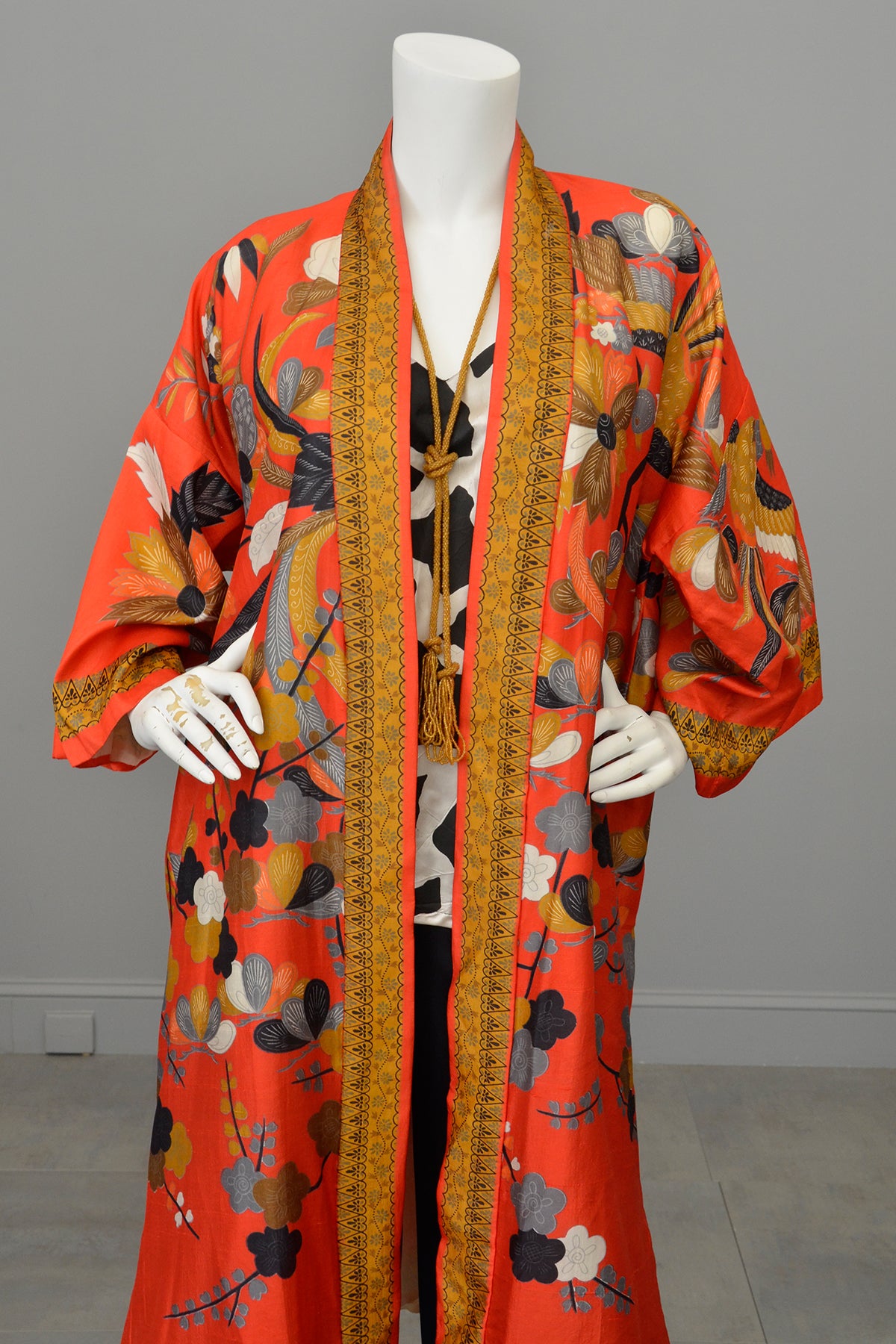 Vintage Flapper style Japanese Kimono Vibrant Red Gold Floral + Birds