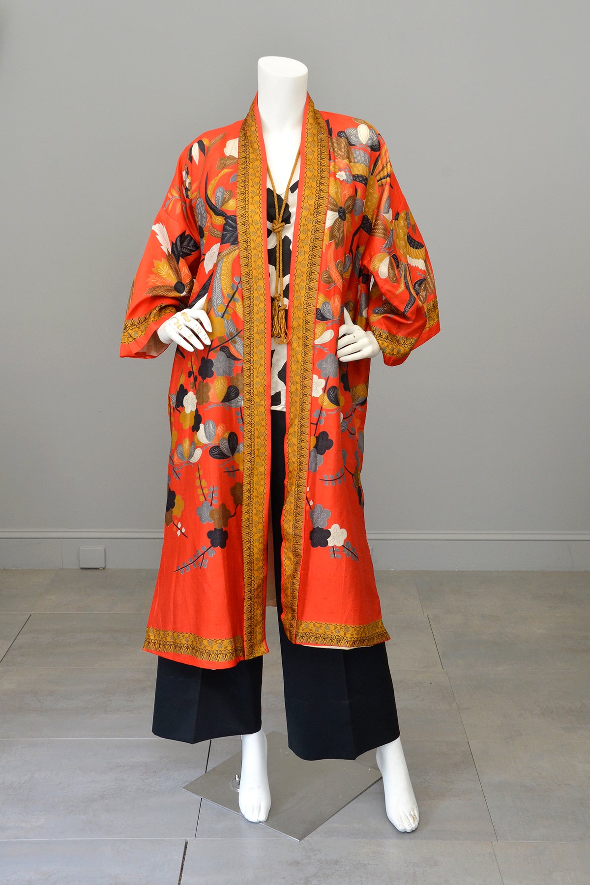 Vintage Flapper style Japanese Kimono Vibrant Red Gold Floral + Birds