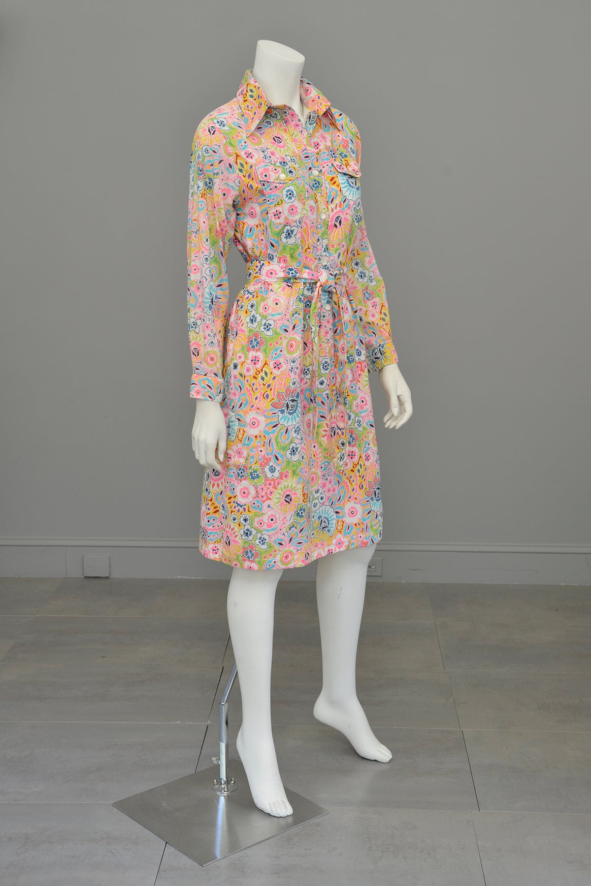 1960s Vintage Lilly Pulitzer Floral Print Button Down Dress | The Lill 1960s Vintage Lilly Pulitzer Floral Print Button Down Dress | The Lill