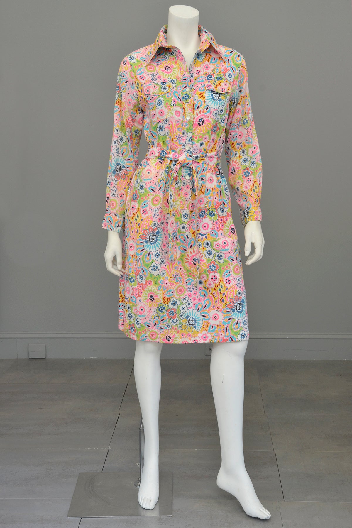 lilly pulitzer vintage dress 1960s Vintage Lilly Pulitzer Floral Print Button Down Dress | The Lill
